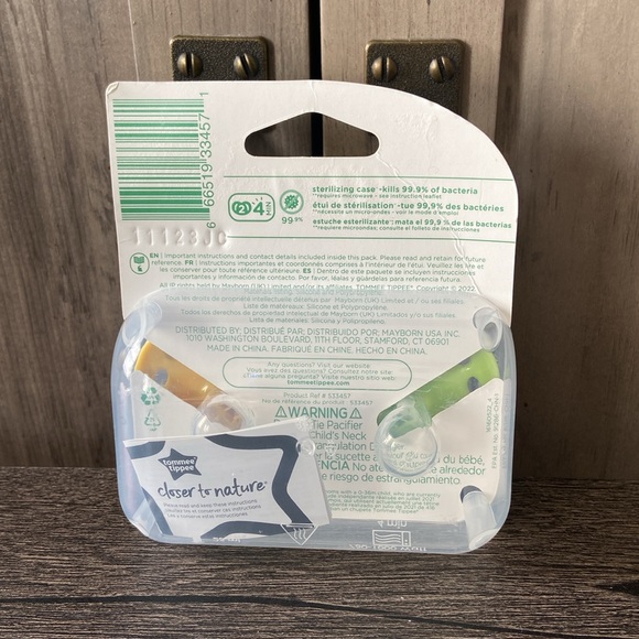 Tommee Tippee Pacifiers NWT 6-18months - Picture 3 of 5